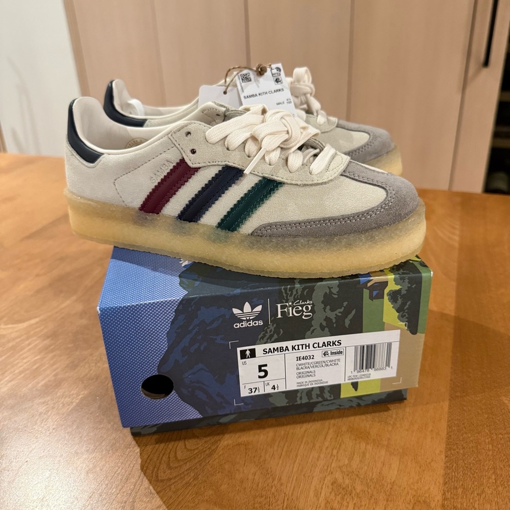 adidas Clarks 8th Street Samba
by Ronnie Fieg Kithmas White Multi